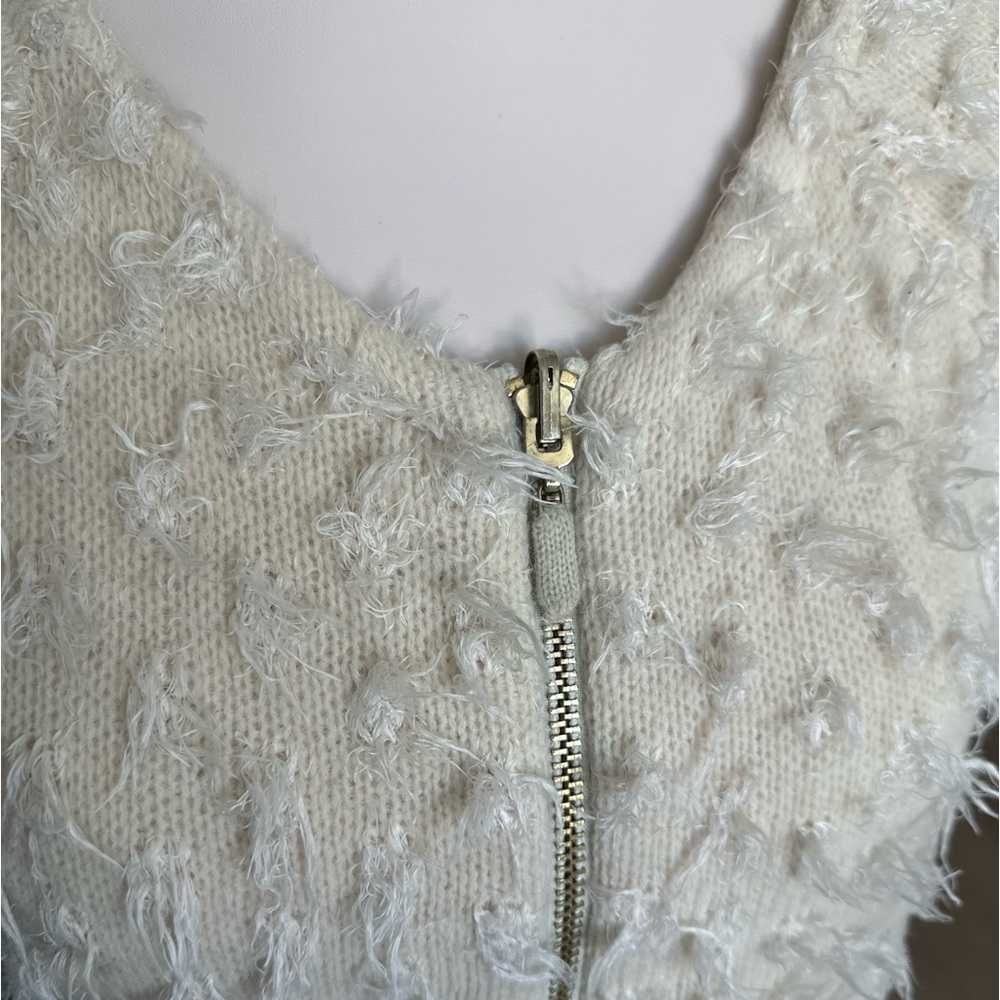 Anthropologie Sleeping on Snow short sleeve zip up fuzzy eyelash sweater Size M - Picture 4 of 8